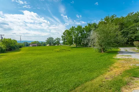 Exterior - 22 Walnut St, Jasper, TN 37347 photo 3 of 25