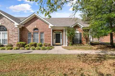 9 Hurd Ct, Lebanon, TN 37087