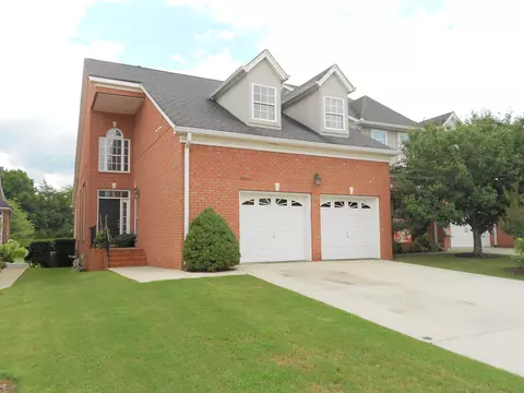 8249 Double Eagle Ct, Ooltewah, TN 37363 photo 1