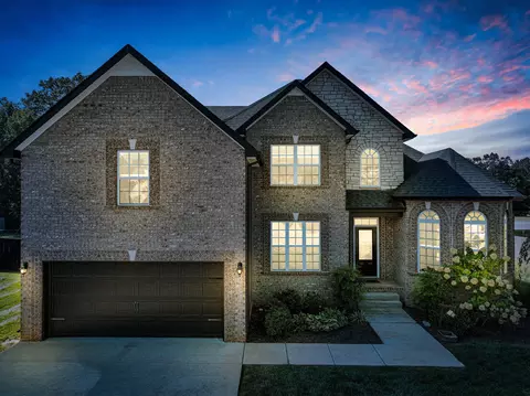 136 Thomas Traylor Ln, Clarksville, TN 37043