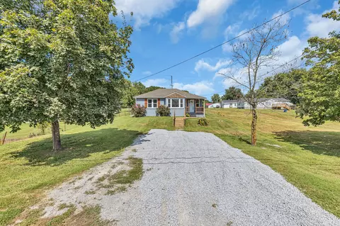 113 E Cooper St, Mount Pleasant, TN 38474