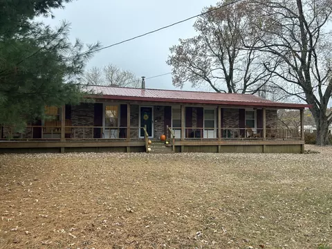 305 David St, Lawrenceburg, TN 38464