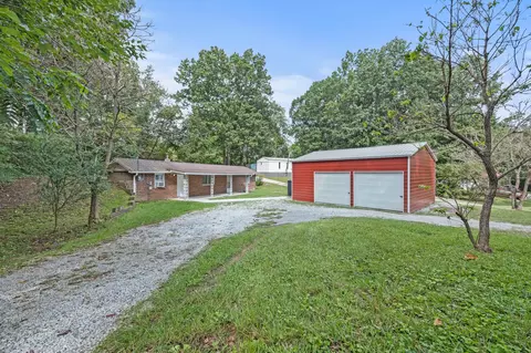 111 Summit Dr, Jamestown, TN 38556