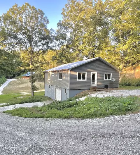 2935 Highwater Rd, Waverly, TN 37185
