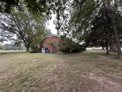 406 2nd Ave S, Loretto, TN 38469 photo 3