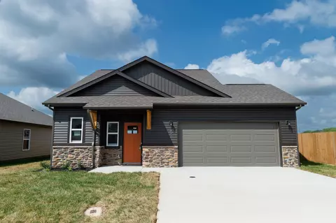 302 Elwell Rd, Clarksville, TN 37042