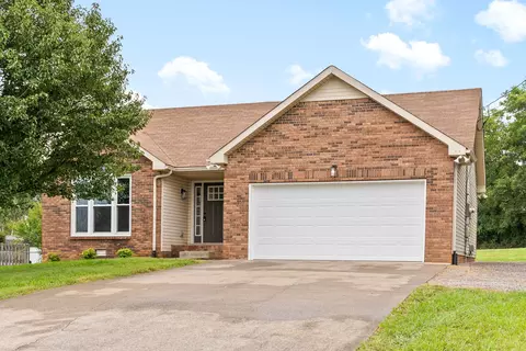 617 Flower Dr, Clarksville, TN 37040