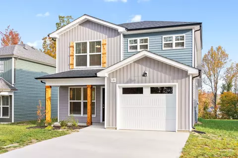 191 Woodland Station Dr, Clarksville, TN 37040