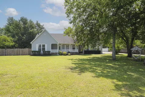 9942 Roanoke Dr, Murfreesboro, TN 37129