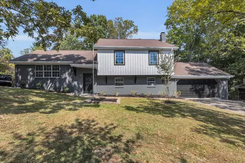 803 Brynewood Park Ln, Chattanooga, TN 37415