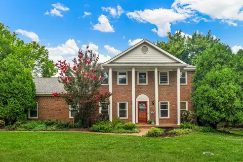 8352 Carriage Hills Dr, Brentwood, TN 37027