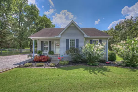 10 Redbud Ave, Lebanon, TN 37090