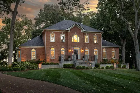 9317 Navaho Dr, Brentwood, TN 37027