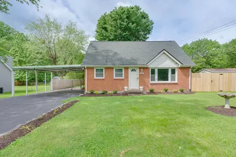 2042 Old Greenbrier Pike, Greenbrier, TN 37073