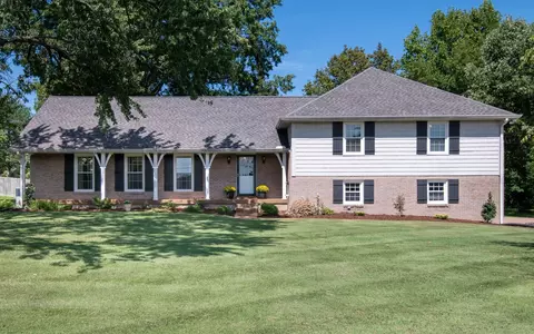 8224 Alamo Rd, Brentwood, TN 37027