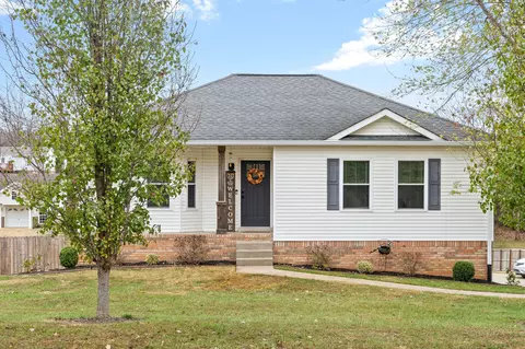 2611 Cummings Cir, Clarksville, TN 37042
