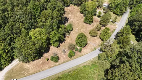 842 Cowan Rd, Dickson, TN 37055