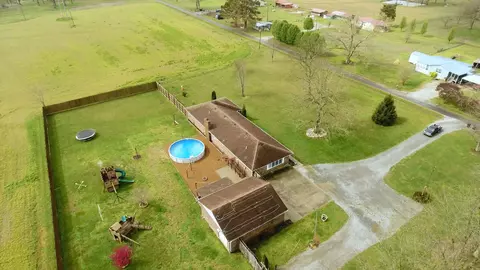 96 Bates Rd, Taft, TN 38488 photo 2