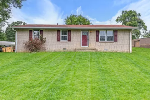 108 Chestnut Dr, Dickson, TN 37055
