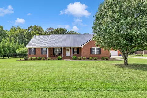 18 Lacy Rd, Fayetteville, TN 37334