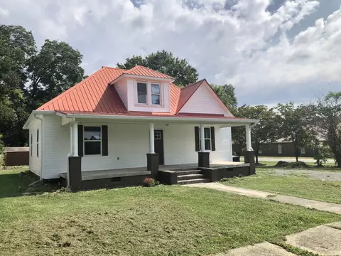 219 S Washington St, Tullahoma, TN 37388