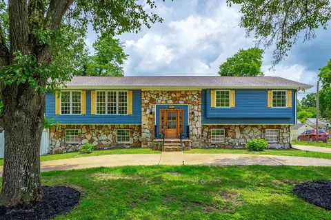 482 Greens Lake Cir, Rossville, GA 30741