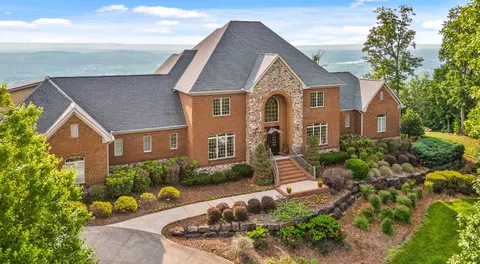 9501 Balata Dr, Ooltewah, TN 37363