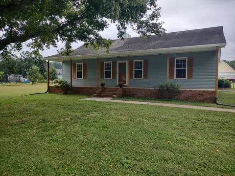 8951 Owens Chapel Rd, Springfield, TN 37172