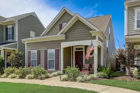 2420 Gauphin Ln, Smyrna, TN 37167
