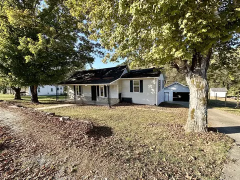 729 Lancaster Hwy, Lancaster, TN 38569