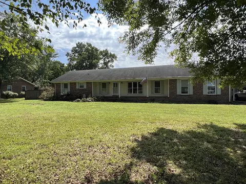 1506 Saddle Dr, Murfreesboro, TN 37130