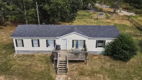 255 Old Hunters Point Pike, Lebanon, TN 37087