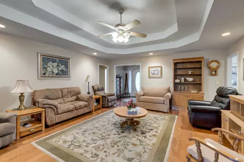 10 Harding Rd, Leoma, TN 38468