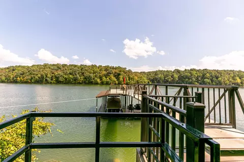 467 Huffman Park Rd, Lynchburg, TN 37352