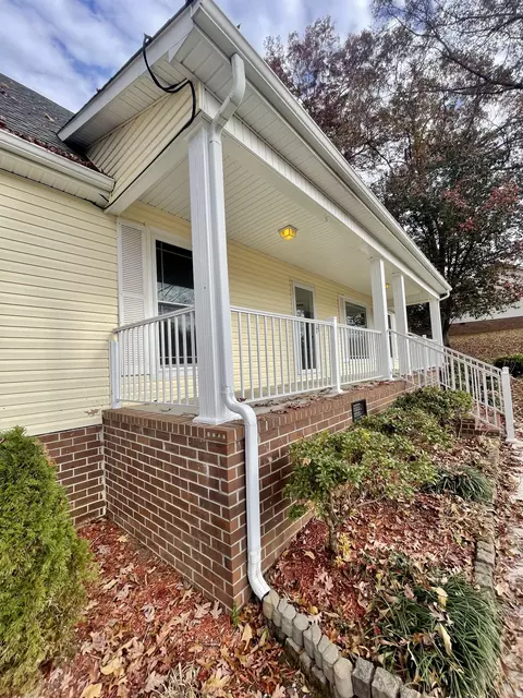 156 River Bluff Dr W, Manchester, TN 37355