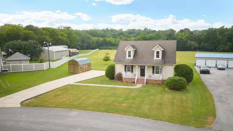 213 Edgeview Dr, Shelbyville, TN 37160