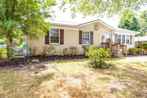 130 Mae Cir, Dickson, TN 37055