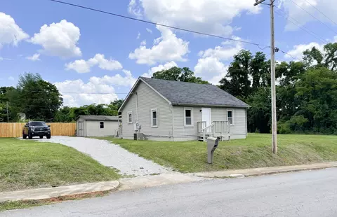 236 Tennessee Ave S, Cowan, TN 37318
