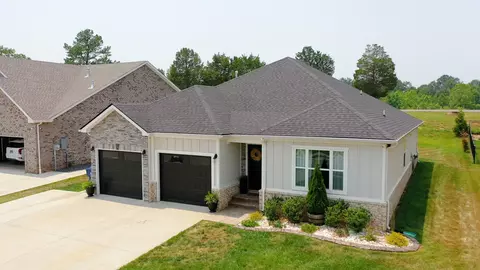 812 Jersey Dr, Clarksville, TN 37043