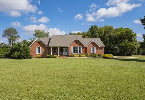 131 Maple Dr, Woodbury, TN 37190