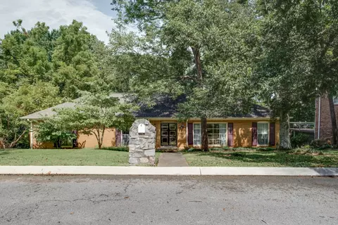856 Highland Crest Dr, Nashville, TN 37205