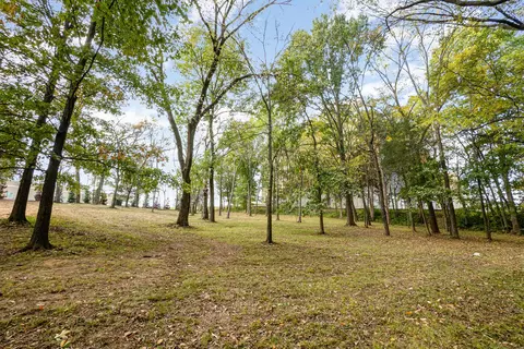 1 S Graycroft Ave, Madison, TN 37115