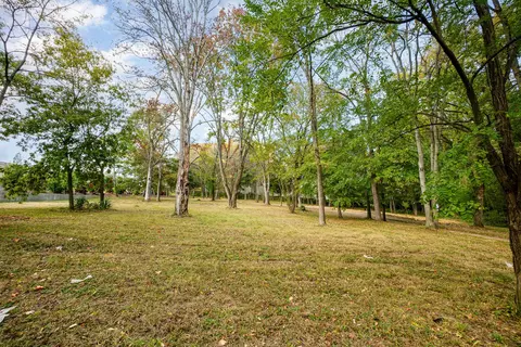 2 S Graycroft Ave, Madison, TN 37115