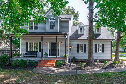 1600 Tree Trunk Ln, Chapel Hill, TN 37034