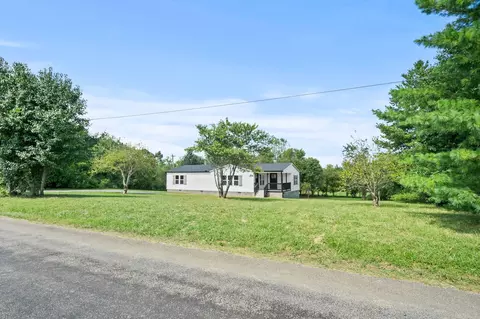 5877 Green Rd, Springfield, TN 37172 photo 3