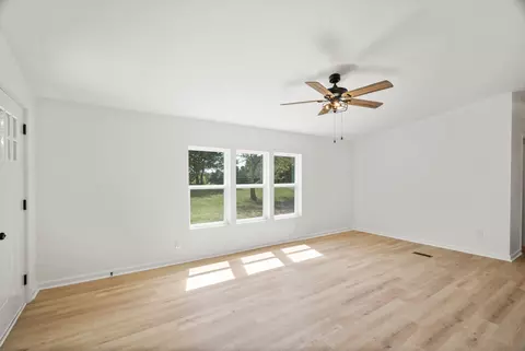 5877 Green Rd, Springfield, TN 37172 photo 10