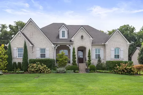 4163 Old Light Cir, Arrington, TN 37014