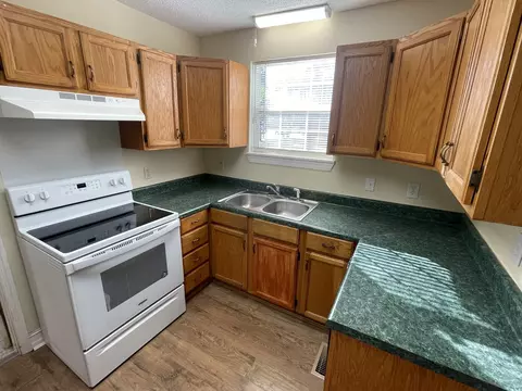 1013 E Lauderdale St, Tullahoma, TN 37388 photo 5