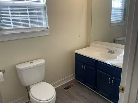 1013 E Lauderdale St, Tullahoma, TN 37388 photo 9