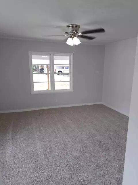 204 Fairgrounds Rd, Paris, TN 38242 photo 12
